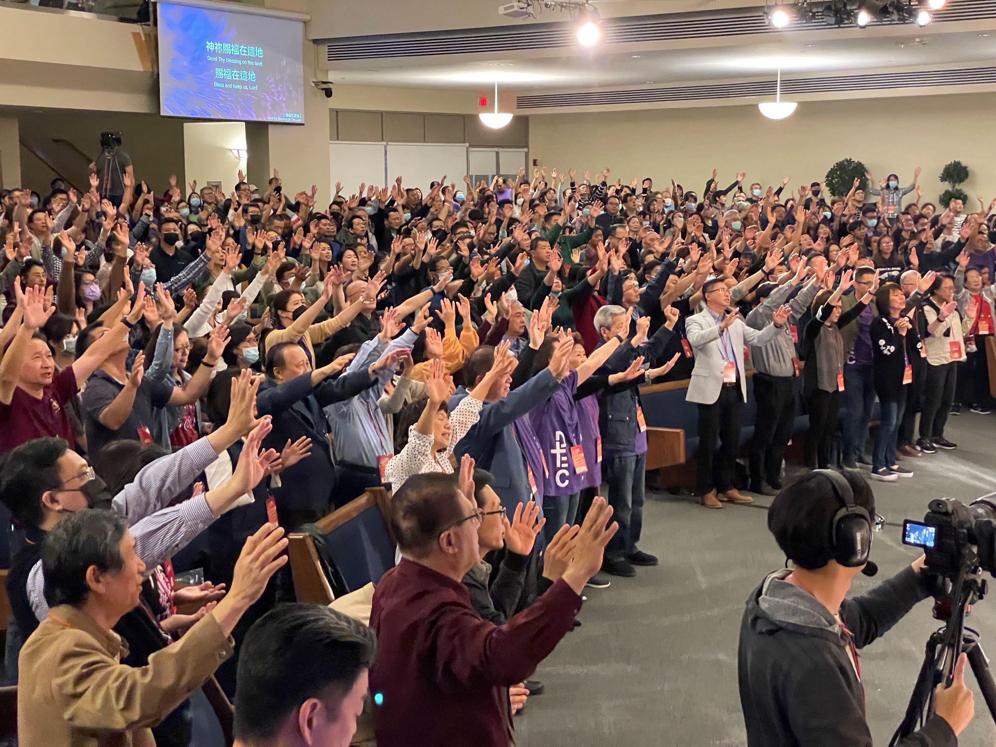 後疫情洛杉磯華人教會最大聚集　800人啟動RPG禱告從家庭開始